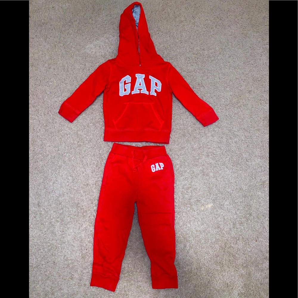 Gap Two Piece Set